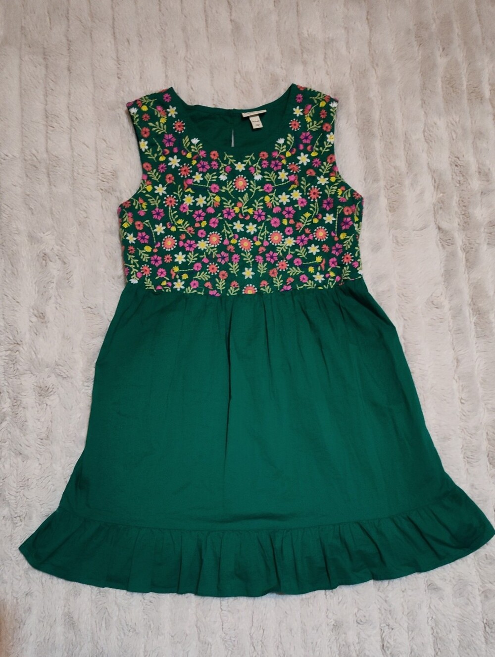 Cherokee Green Floral Embroidered Sleeveless Dress